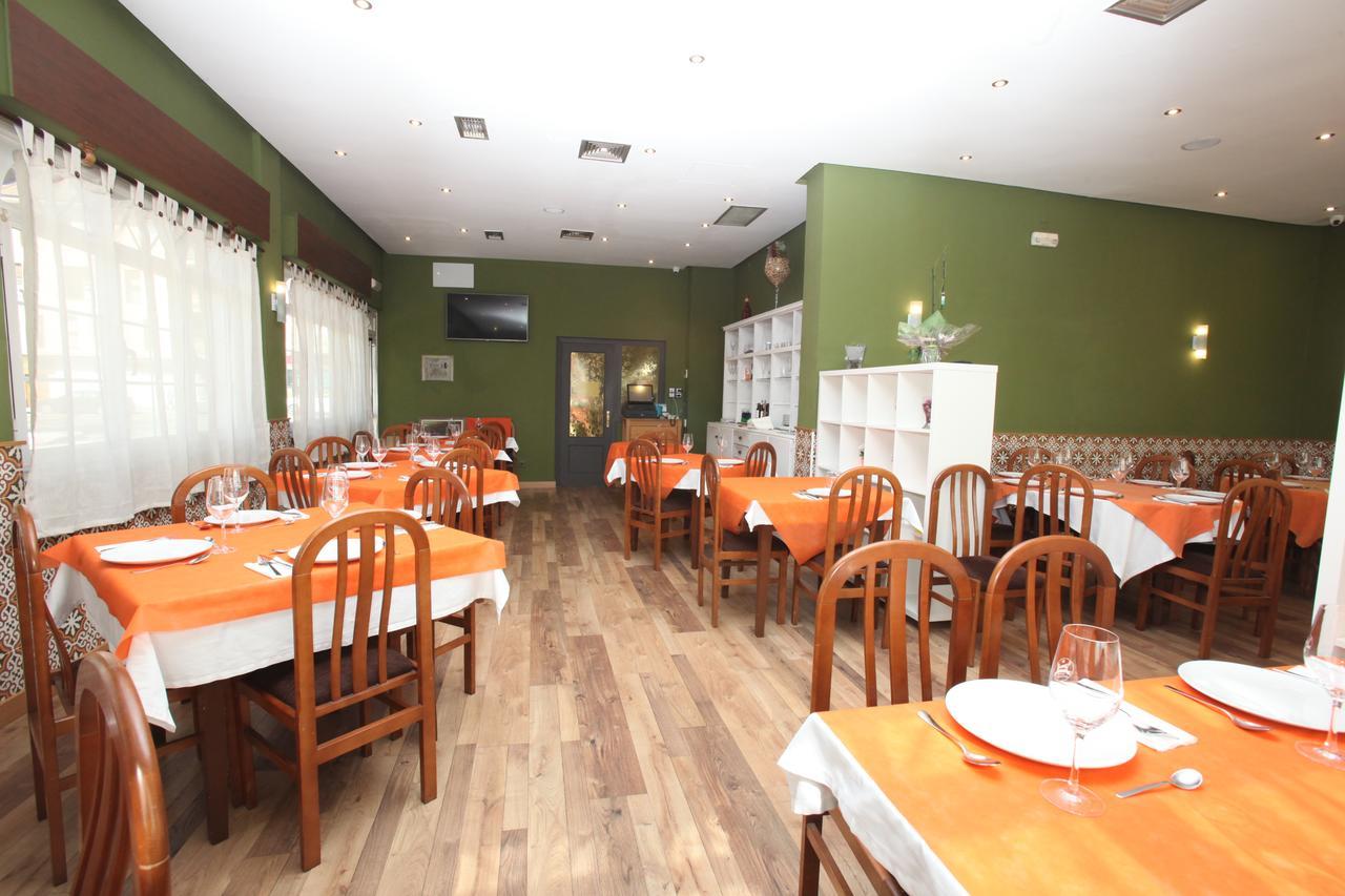 Hostal Restaurante Central 라 비르헨 델 카미노 외부 사진
